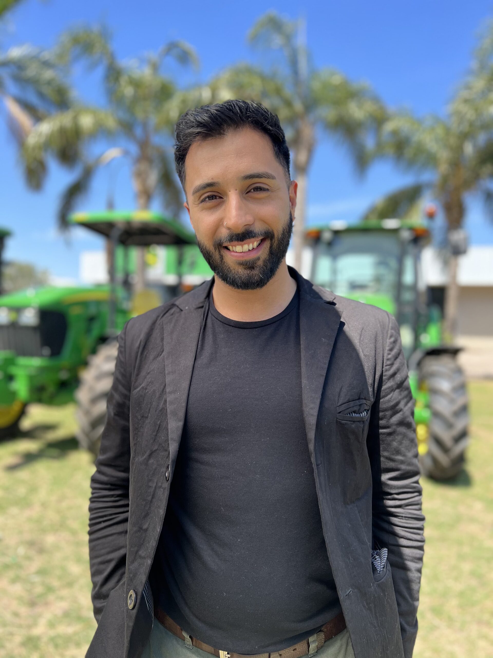 WhatsApp Image 2023-11-09 at 17.53.51 WhatsApp Image 2023-11-09 at 17.53.51